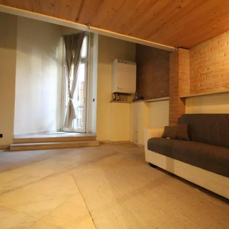 White House 6 Brescia