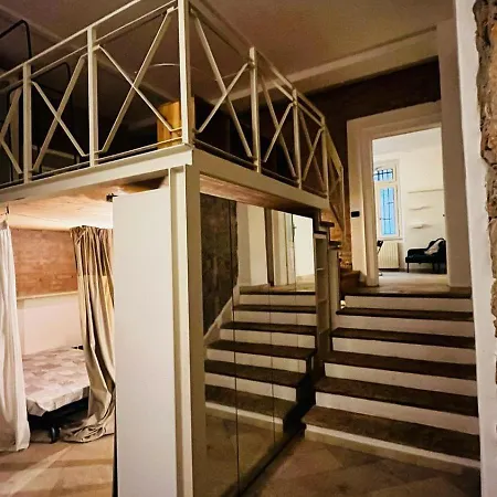 White House 6 *